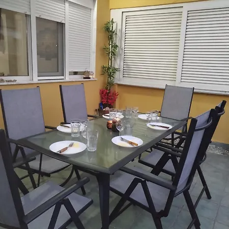 公寓 Sidro Spacious With Big Balcony